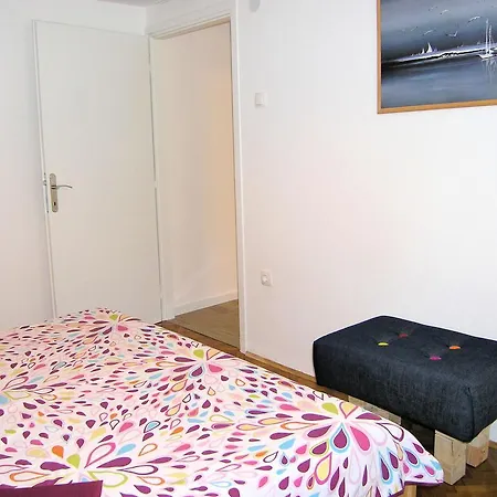 Ines Apartament *